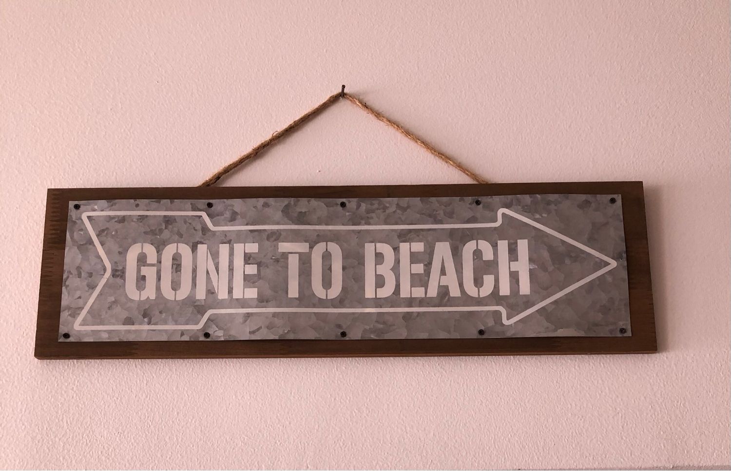 Young&#39;s - Wood Sign With Metal Arrow - Gone To Beach
