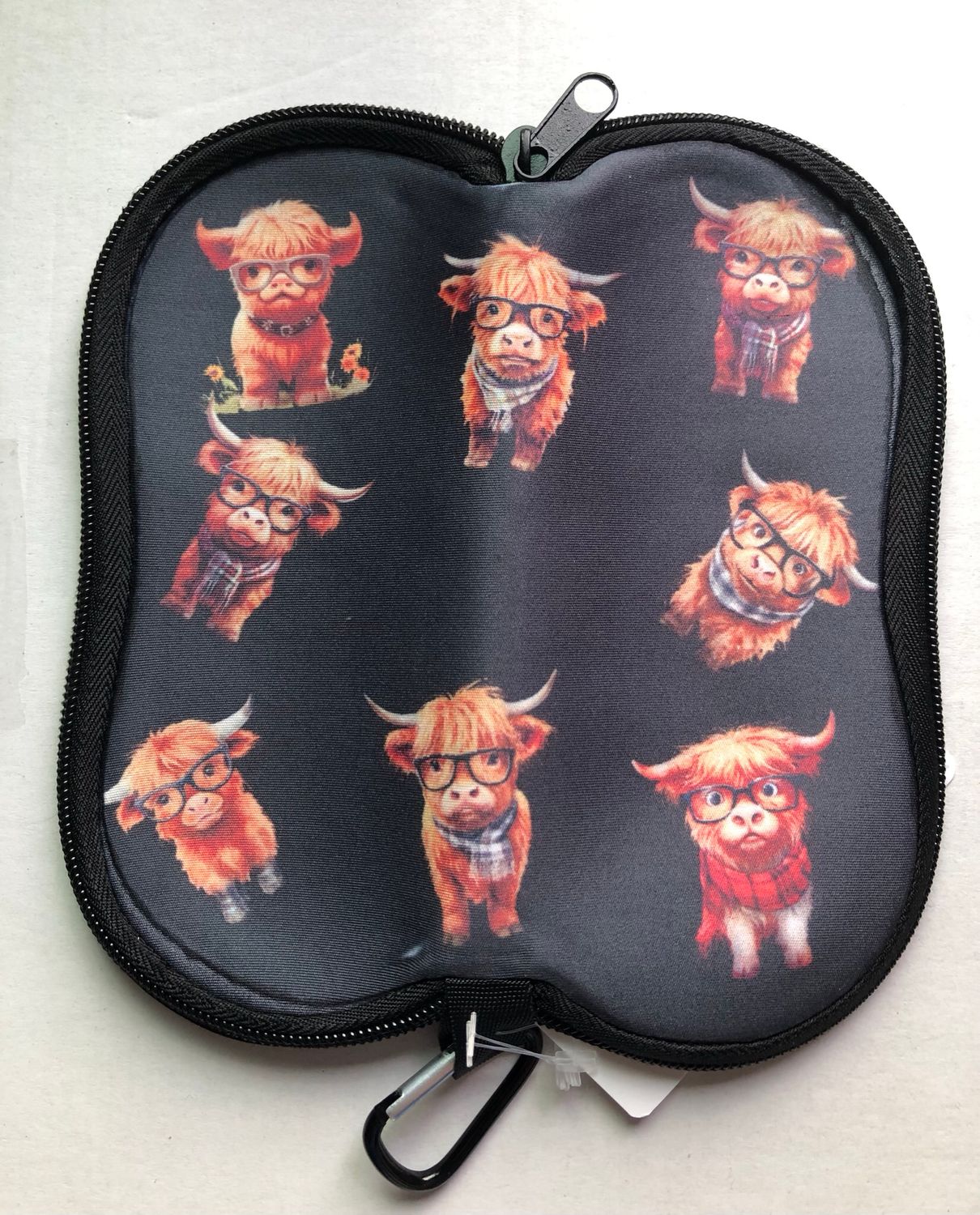 Highland Cow Zip Up Eyeglass Holder