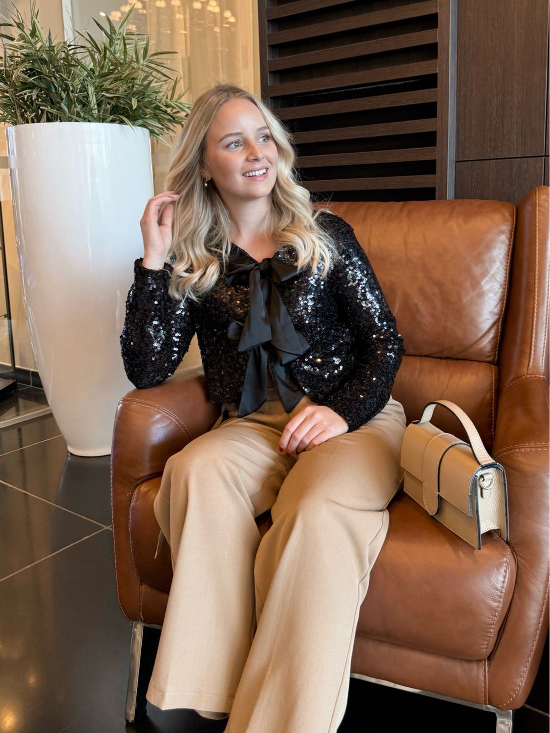 SPARKLE BOW BLOUSE BLACK