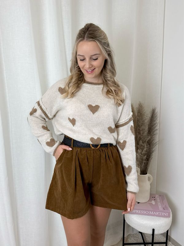 BEIGE HEART SWEATER