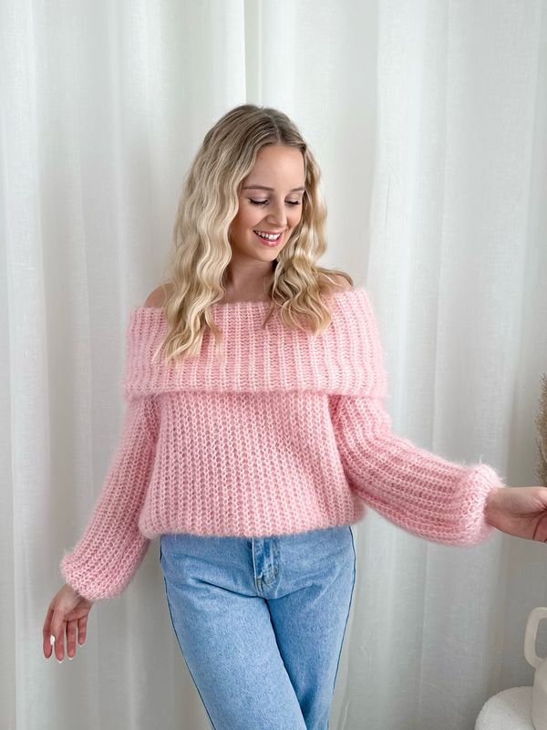 OFF SHOULDER SWEATER PINK