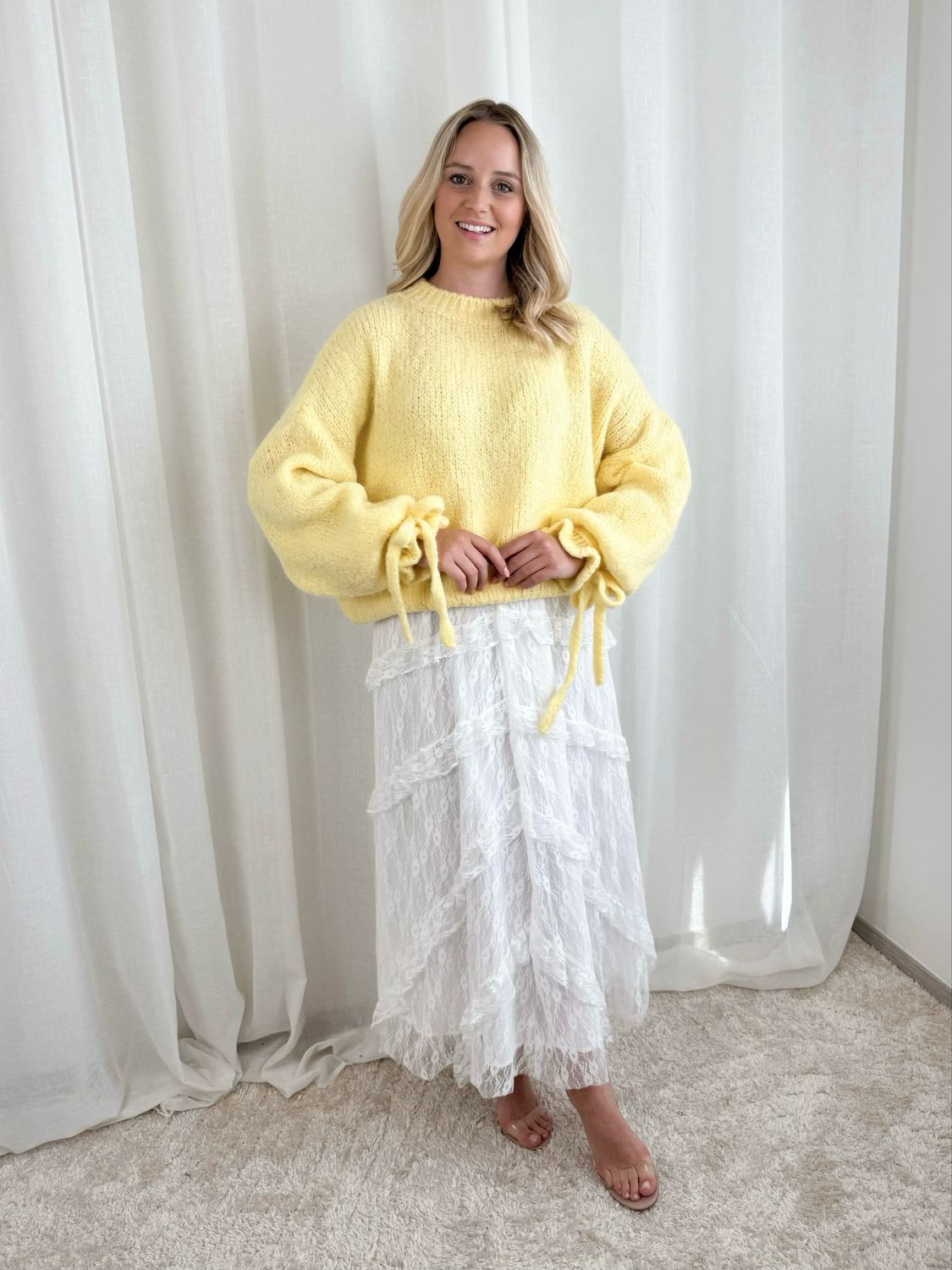 NOVI BOW SWEATER YELLOW