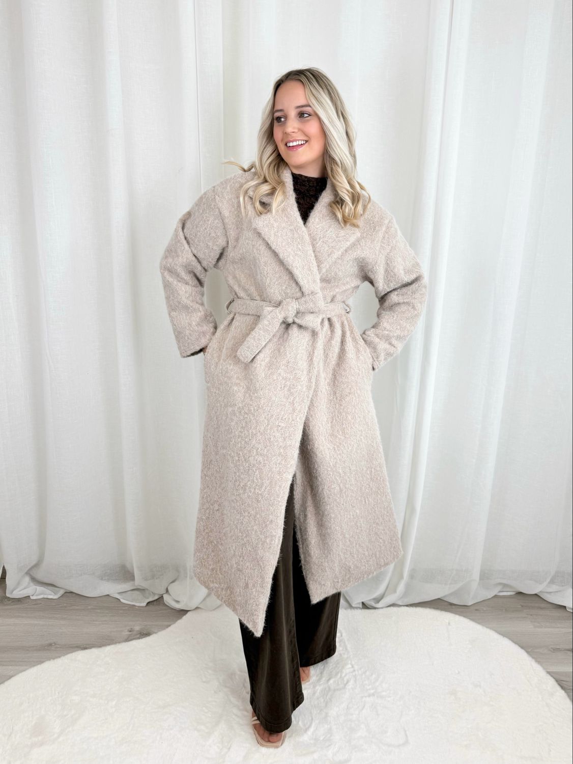 FURRY LONG COAT BEIGE