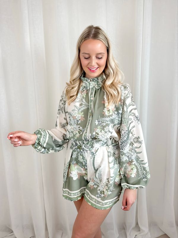 ROMANTIC ENSEMBLE GREEN