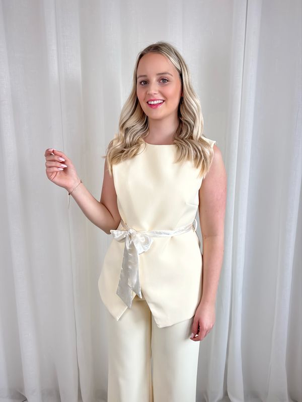 BUTTER YELLOW TOP WITH SCARF