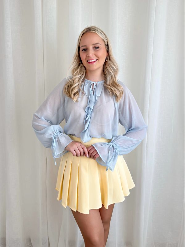 ALANA RUFFLE BLOUSE LIGHT BLUE