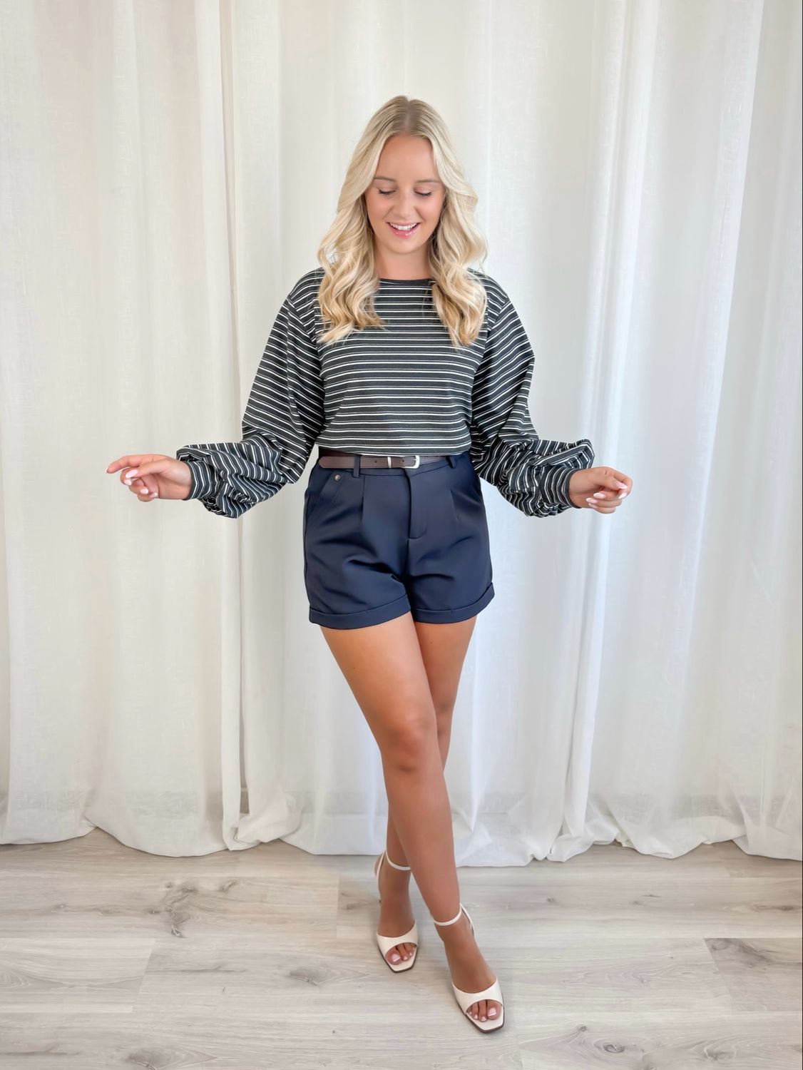 ZARA BELTED SHORT GRIS