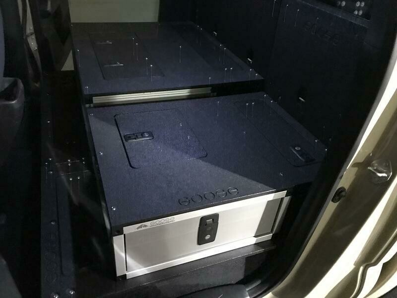 GOOSE GEAR - TACOMA 2005-PRESENT 2ND AND 3RD GEN. DOUBLE CAB SECOND ROW SINGLE DRAWER MODULE - 40% DRIVER SIDE