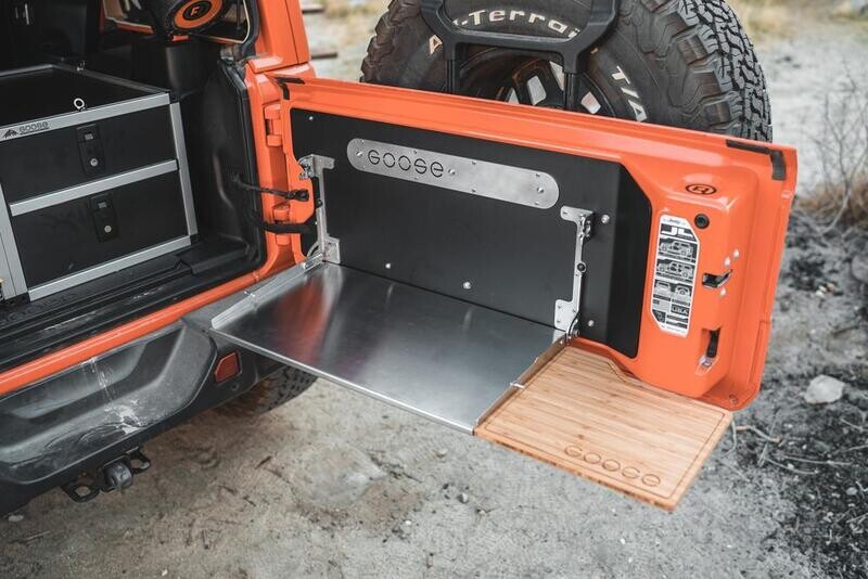 GOOSE GEAR - JEEP WRANGLER 2018-PRESENT JL / JLU - GOOSE GEAR TAILGATE TABLE