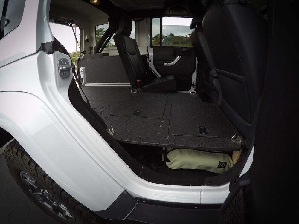 GOOSE GEAR - JEEP WRANGLER 2007-2018 JKU 4 DOOR SECOND ROW SEAT DELETE PLATE SYSTEM