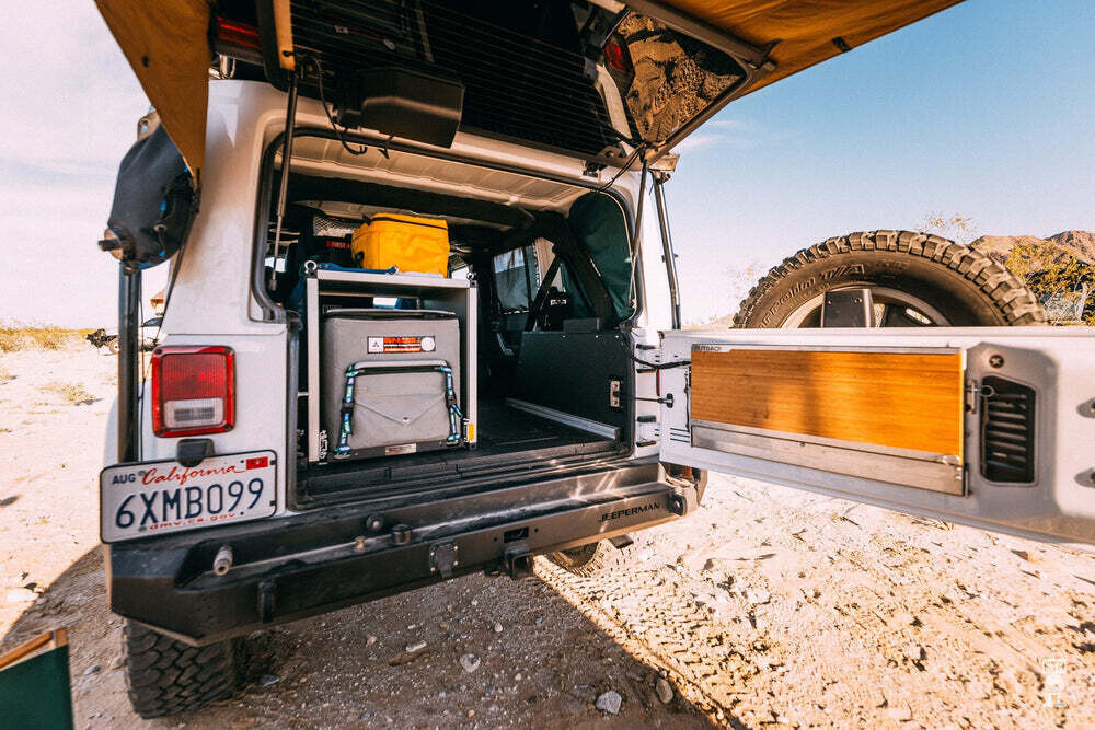 GOOSE GEAR - JEEP WRANGLER 2007-2018 JKU 4 DOOR SIDE CUBBIES