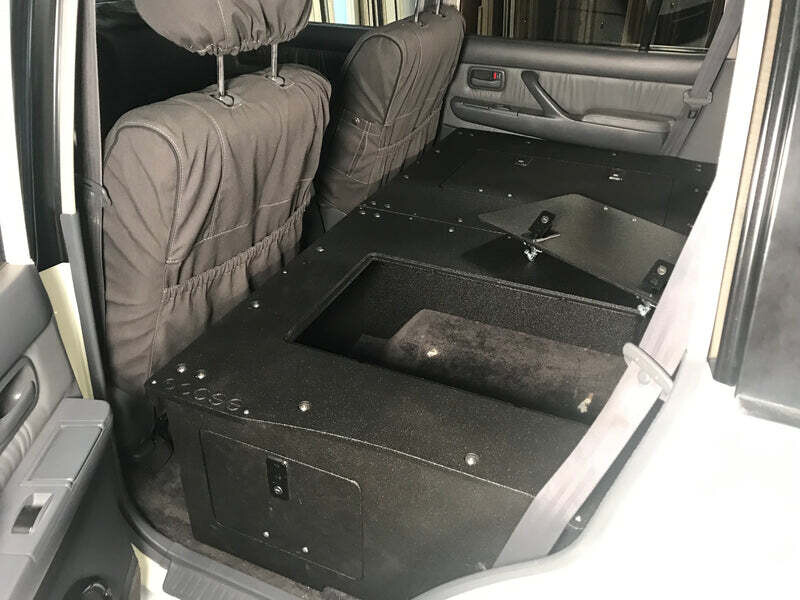 GOOSE GEAR - TOYOTA LAND CRUISER 1991 - 1997 80 SERIES SECOND ROW SEAT DELETE PLATE SYSTEM - MODULE HEIGHT PLATFORM
