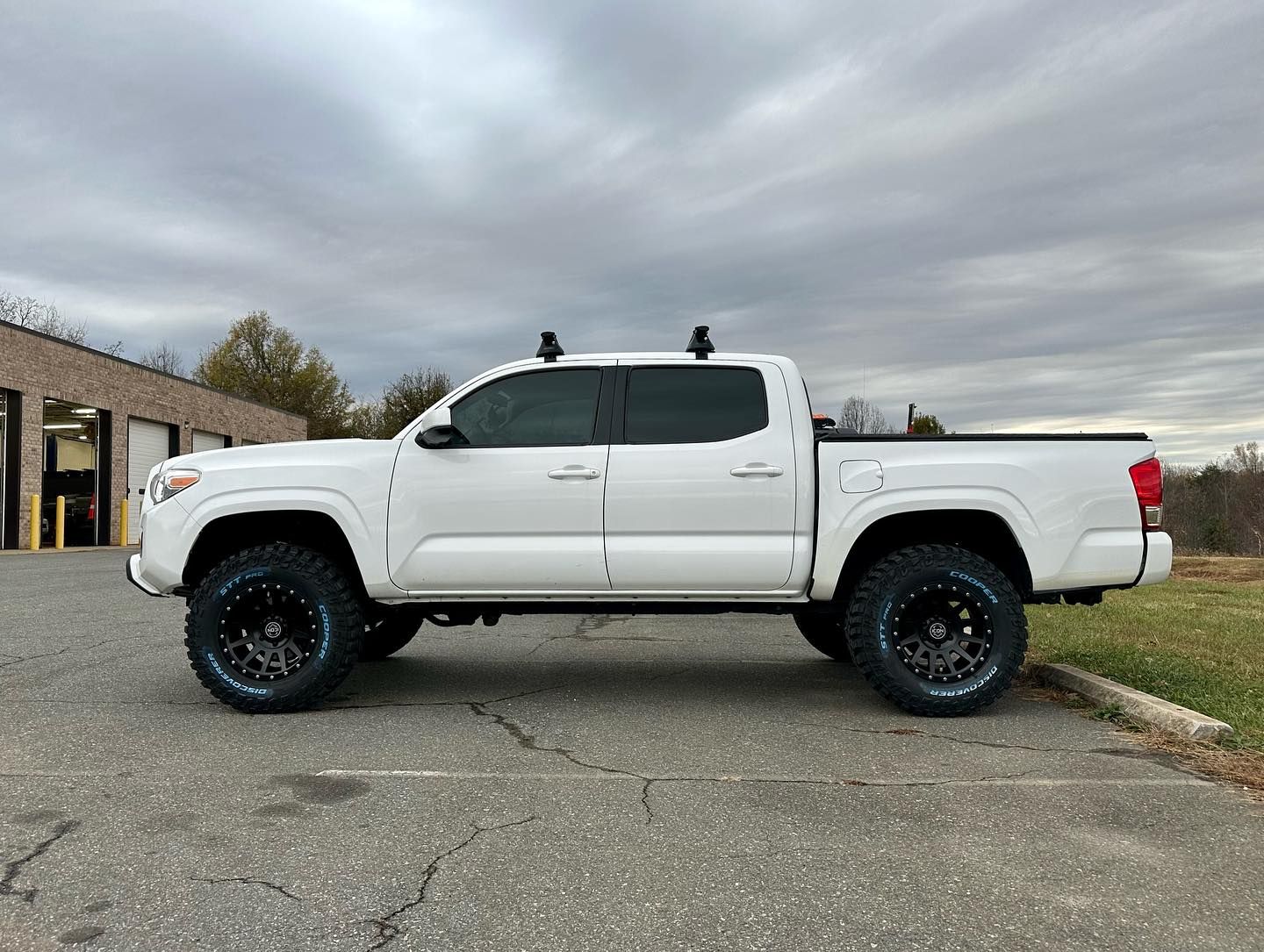 Apex Overland Bilstein Leveling Kit Install Special - Tacoma 2016 - 2023