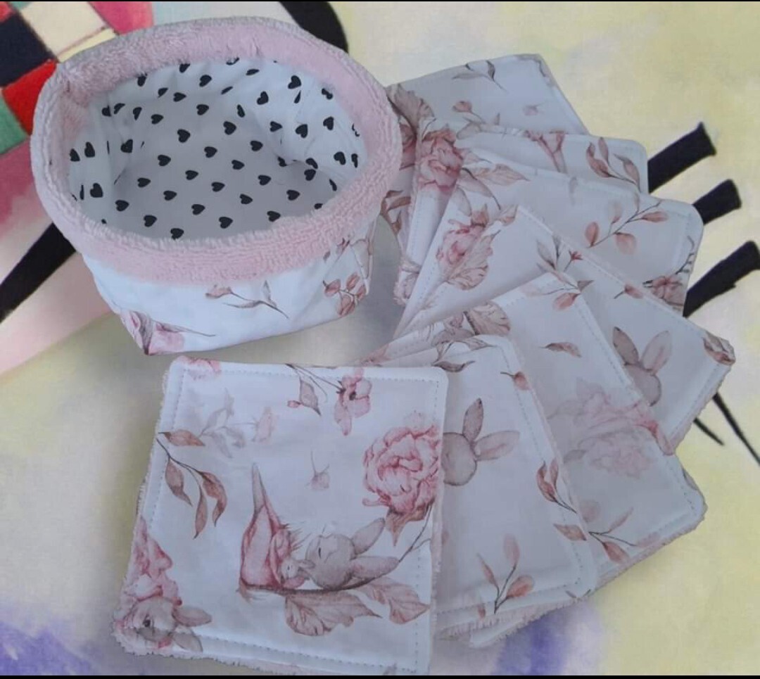 Lingettes démaquillante avec panière