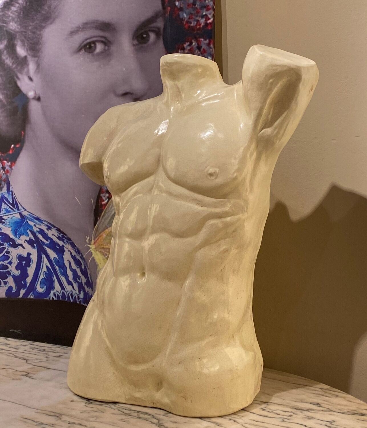 Torso maschile in ceramica