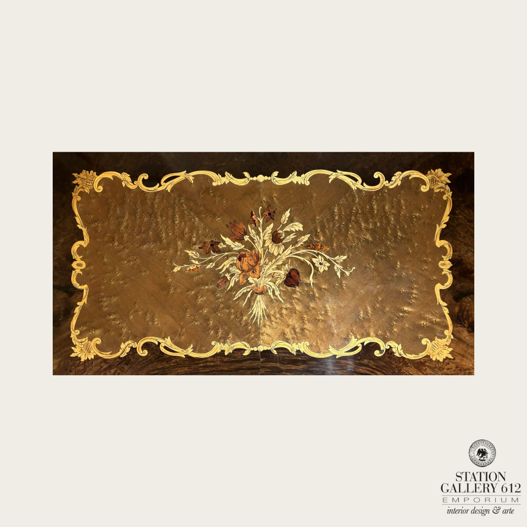 Mobile bar intarsiato