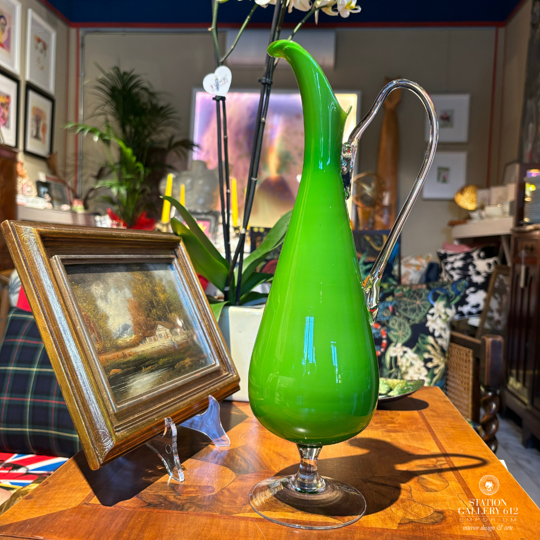 Caraffa verde in vetro soffiato