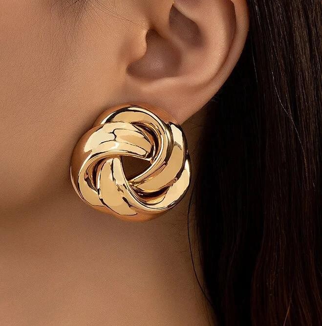 Ayan Love Knot Earrings