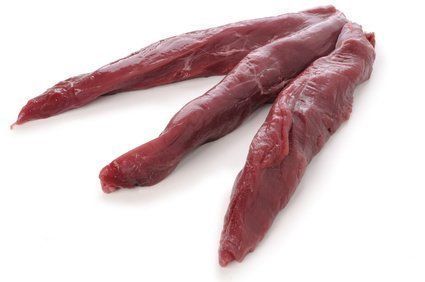 Wildschweinfilet 1  (320 g) – Ideal zum Kurzbraten oder als Medaillons Das Wildschweinfilet ist ein zartes und geschmackvolles Stück Fleisch, das sich besonders gut für die schnelle Zubereitung eignet
