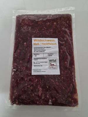 Wildschwein-Hackfleisch (500 g) – ideal für die Zubereitung saftiger Burger. Perfekt für alle, die den kräftigen, charaktervollen Geschmack von Wildfleisch schätzen. Wildschwein-Hackfleisch (500 g) – ideal für die Zubereitung saftiger Burger. Perfekt für alle, die den kräftigen, charaktervollen Geschmack von Wildfleisch schätzen.