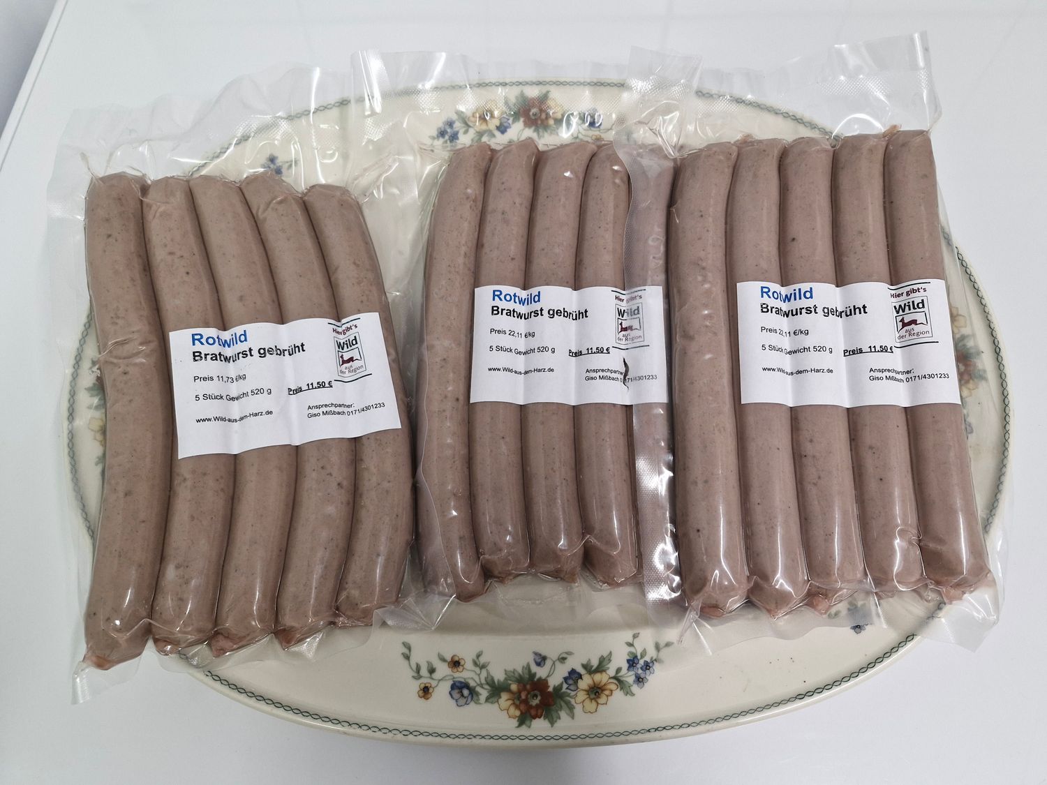 Hirsch-Bratwurst gebrüht ca.520 g– Der Grillklassiker für echte Feinschmecker Verleihen Sie Ihrer nächsten Grillparty das besondere Etwas mit unserer Wildbratwurst! Ob auf dem Grill oder in der Pfanne