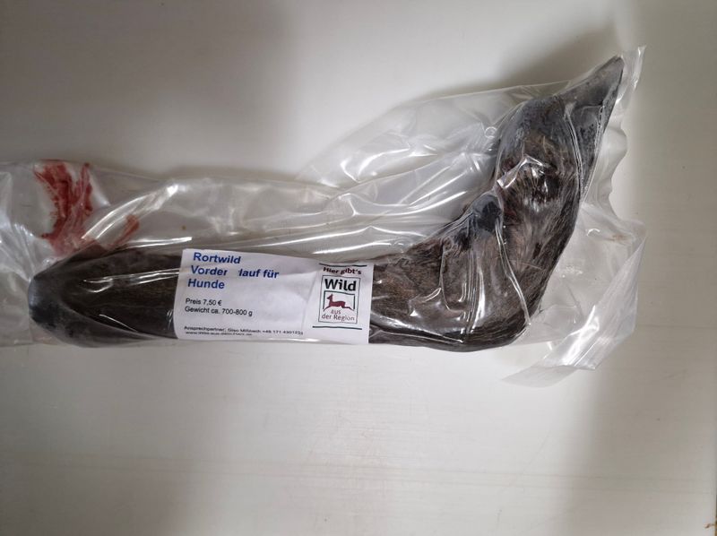 Hundeausbildung Hirsch-Vorderlauf 1 Stück 7,50 € optimal für Hundeausbildung oder Hunde-Snack