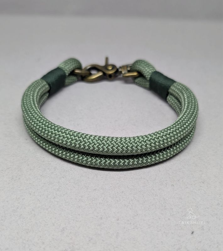 Tauhalsband &quot;Jade Stream&quot;