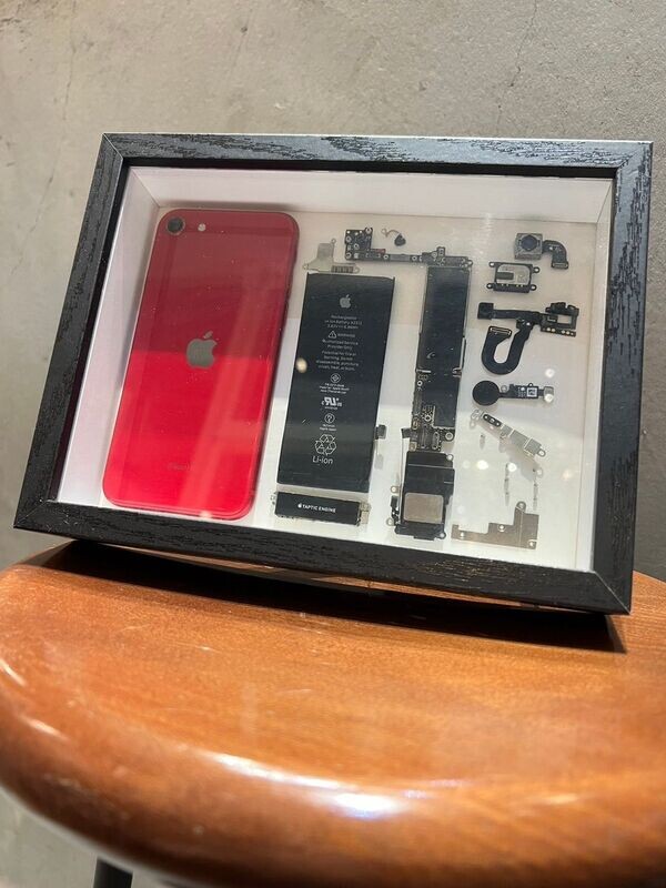 iPhone 8 手機相框