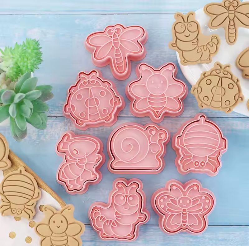 أختام للتشكيل بالصلصال 8 قطع|play Dough Stamps 8 Pcs Set