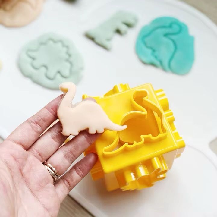 قطاعة للتشكيل بالصلصال (ديناصور) |dinosaur play Dough Cutter قطاعة للتشكيل بالصلصال (ديناصور) |dinosaur play Dough Cutter