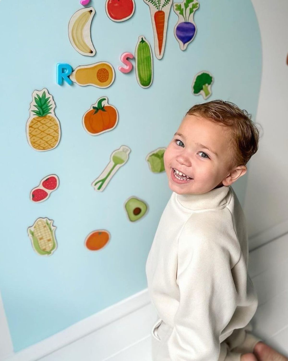 لوحة جدارية مغناطيسية أزرق فاتح | Magnetic Wall Board Light Blue 80*100 Cm