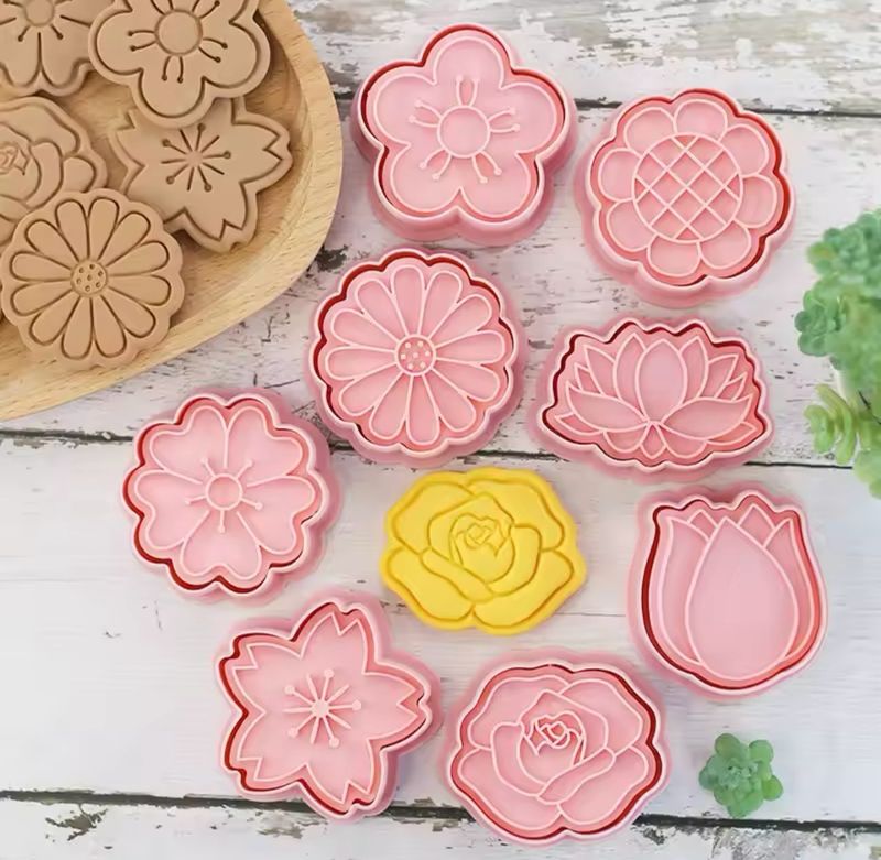 أختام للتشكيل بالصلصال 8 قطع|play Dough Stamps 8 Pcs Set