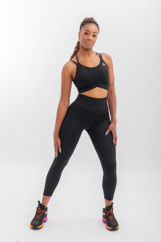 Introducing the Empire Glamor Collection our best-selling women&#39;s Gym set available in black color