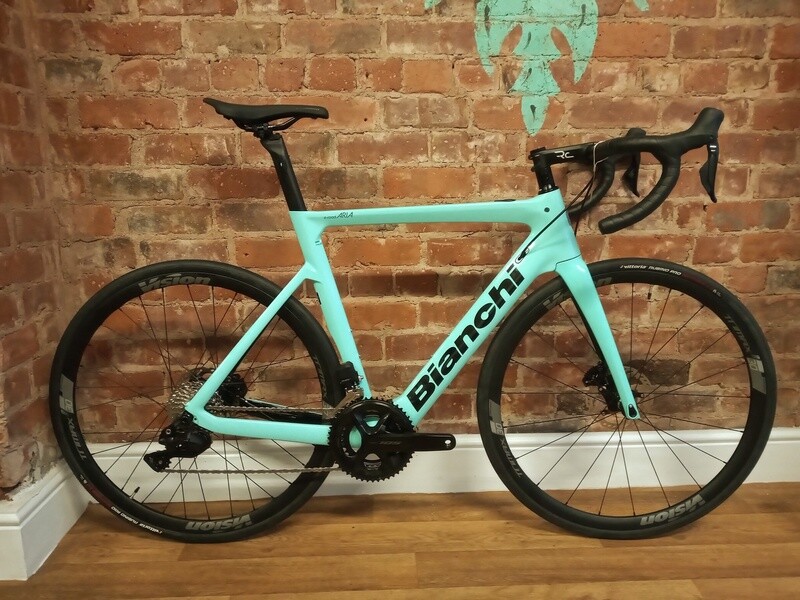 Bianchi e-Road Aria 105 Di2 Electric Road Bike