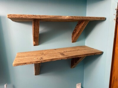 TABLETTE DE BOIS DE GRANGE 1&#39;&#39; 15$ DU PIED LINEAIRE.