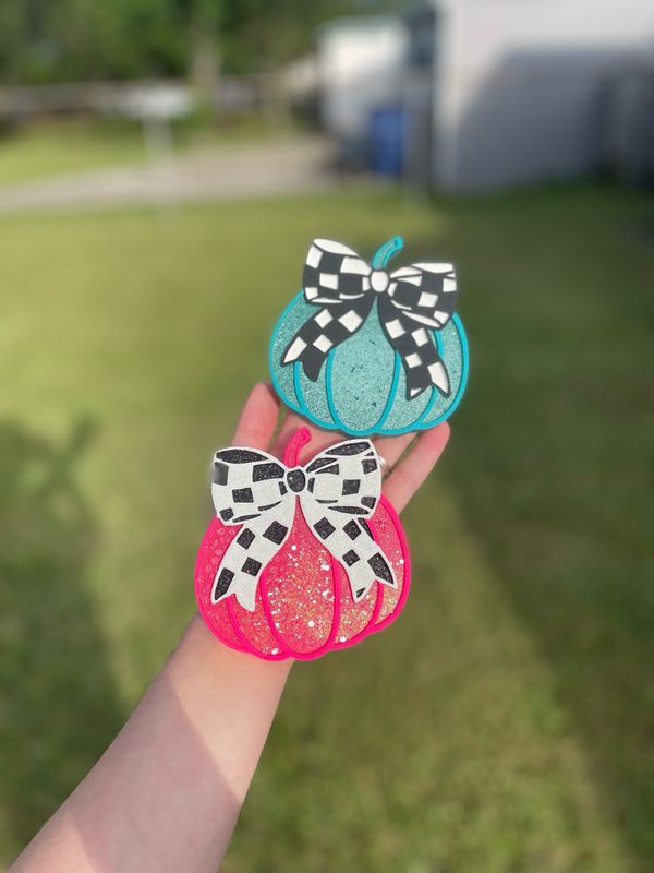 Large Checkered Bow Pumpkin