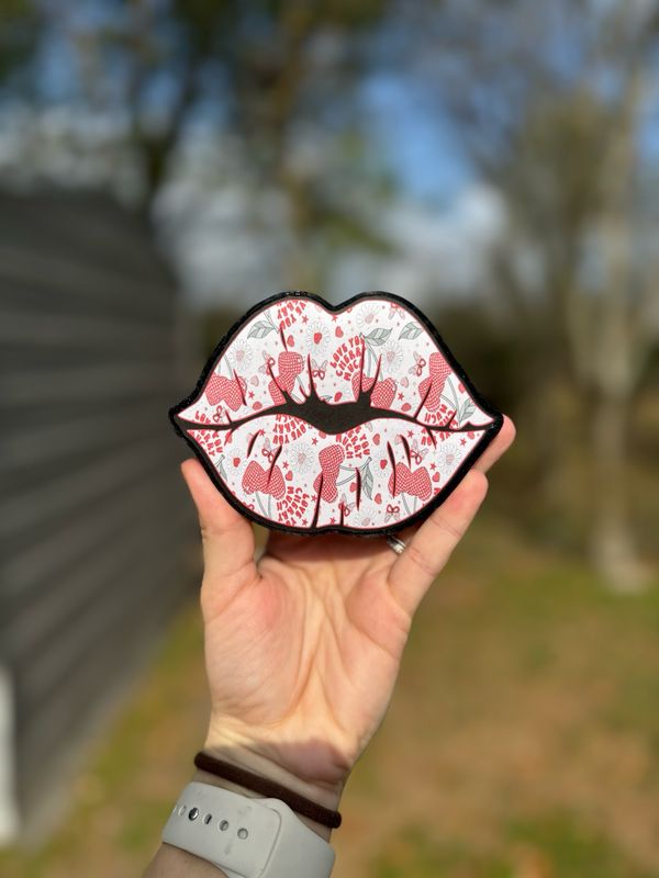 Lips - Cherry Leather Scent