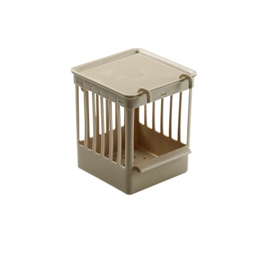 Nestkastje plastic met tralies Beige