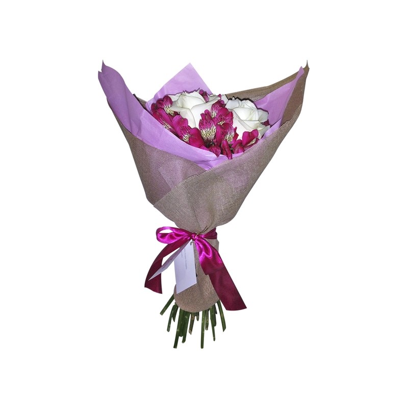 Rosas y alstroemerias