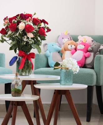 Flores y peluches