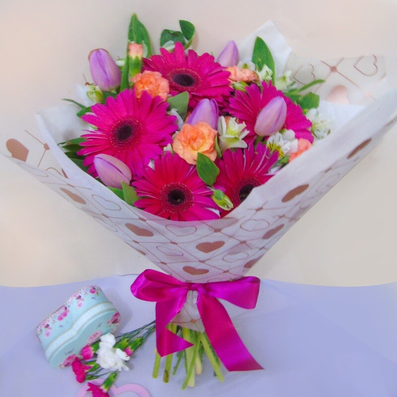 bouquet de Tulipanes y gerberas