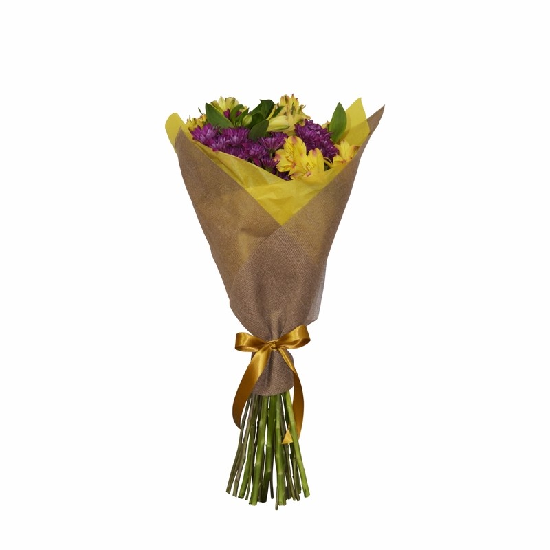 Bouquet de alstroemerias y daisy