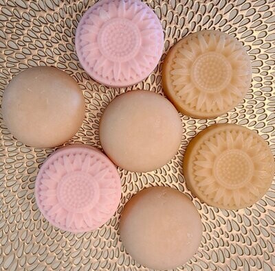 Rice &amp; Bamboo Shampoo Bar - Apricot Rose