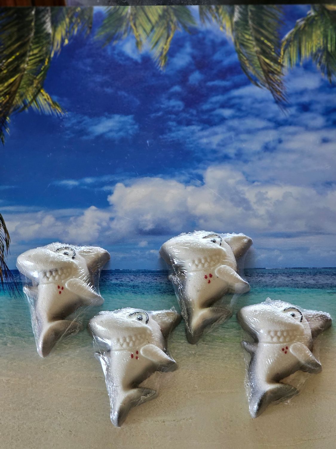 Smiling Shark Bath Bomb
