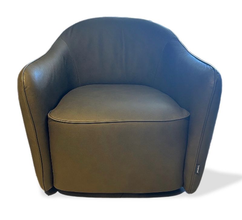 Beetle swivel chair