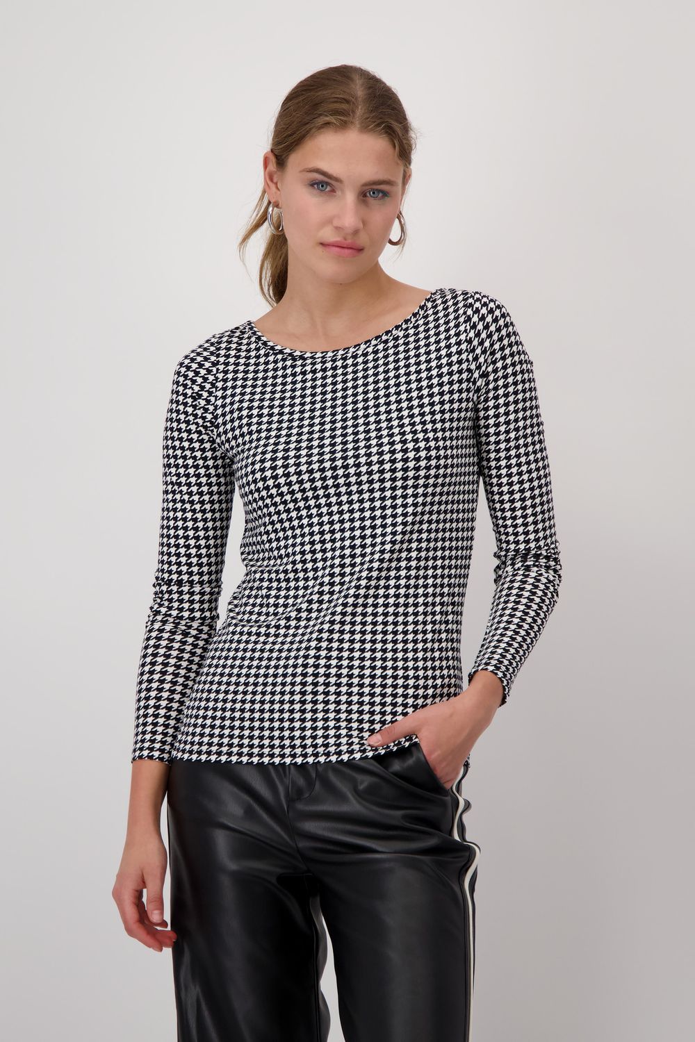 Monari Pullover zwart wit geblokt