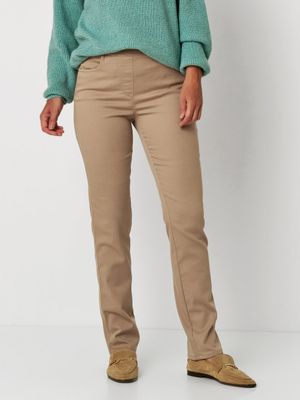 Relaxed by Toni Alice Beige