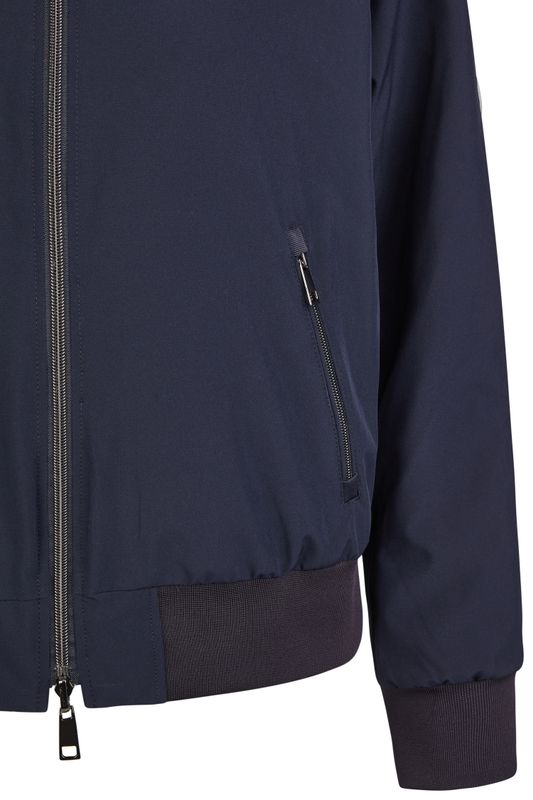 Barbara Lebek jack Blauw