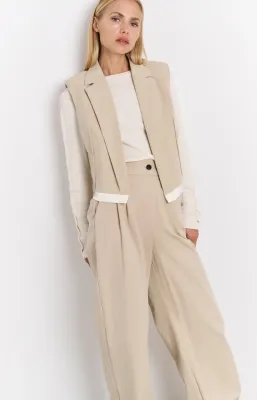 Yaya mouwloos gilet met details Beige