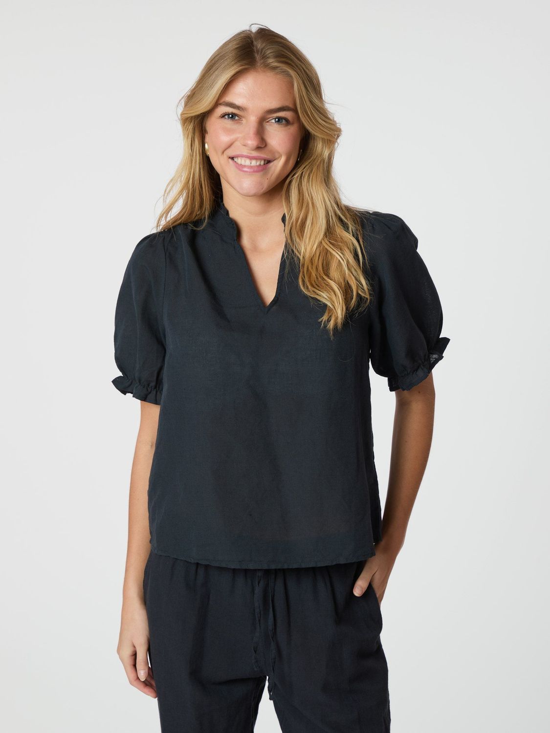 Neo Noir Odessa Linen Blouse Navy